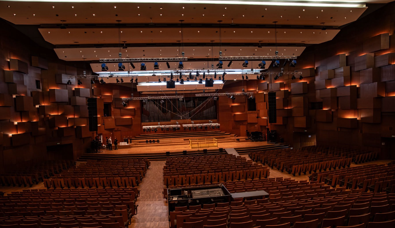 hệ thống nâng hạ cơ khí kết hợp đèn sân khấu